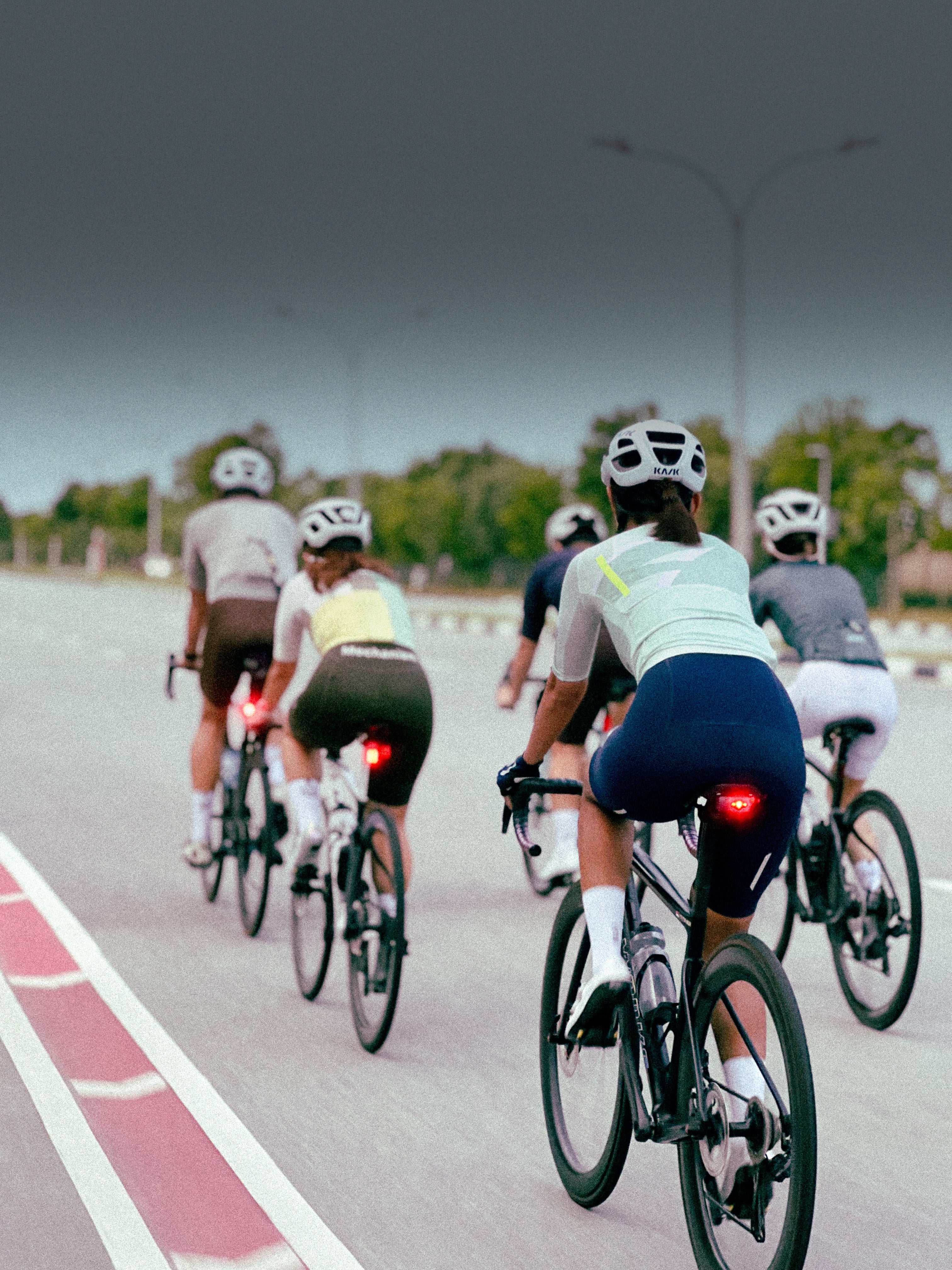 alton colligo 21ロードバイク 自転車